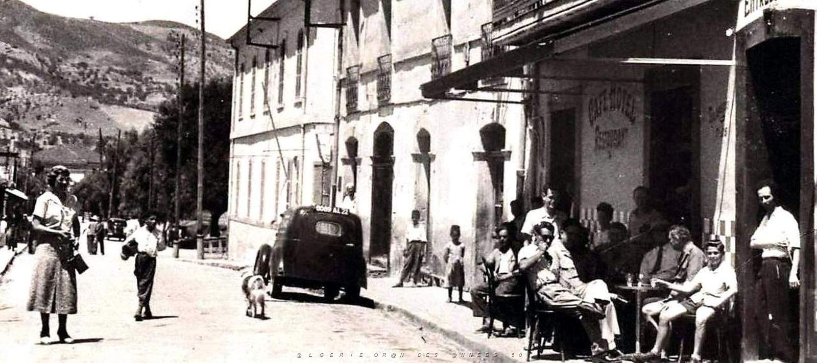 1968- Dra-el-Mizan - Rue principale et Hotel du Djurdura2.jpg